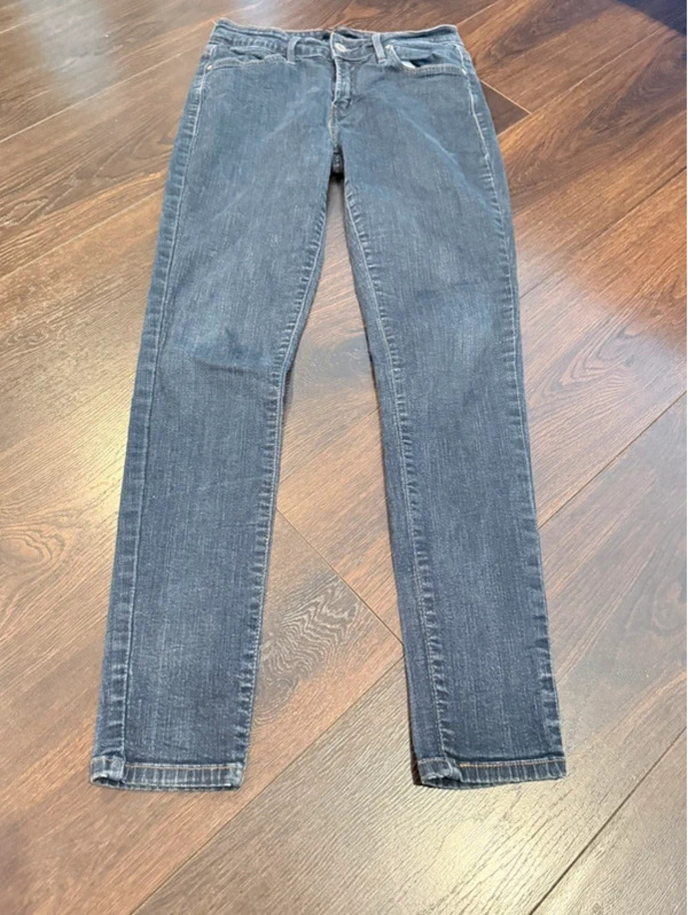 Levi’s Women’s Stretch Jeans Size 8 1427